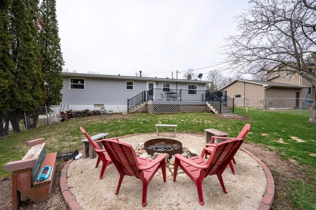 734 Hickory St, Sturgeon Bay Wi 54235, 3 Bedrooms Bedrooms, ,2 BathroomsBathrooms,Inland-Residential,For Sale,Hickory St,143845