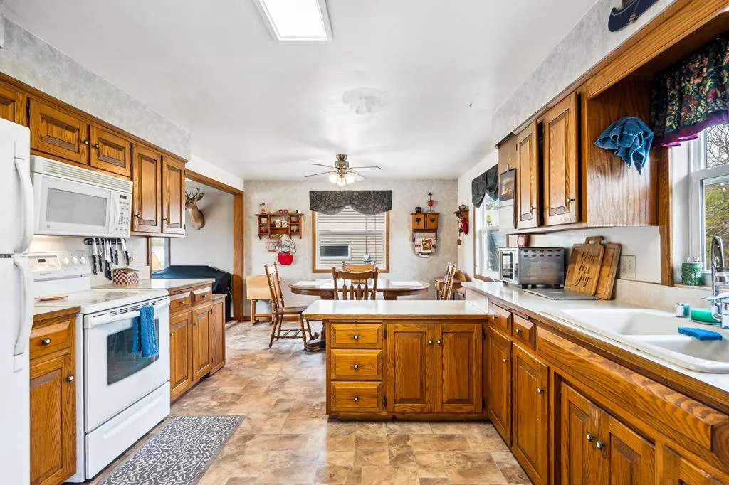 734 Hickory St, Sturgeon Bay Wi 54235, 3 Bedrooms Bedrooms, ,2 BathroomsBathrooms,Inland-Residential,For Sale,Hickory St,143845