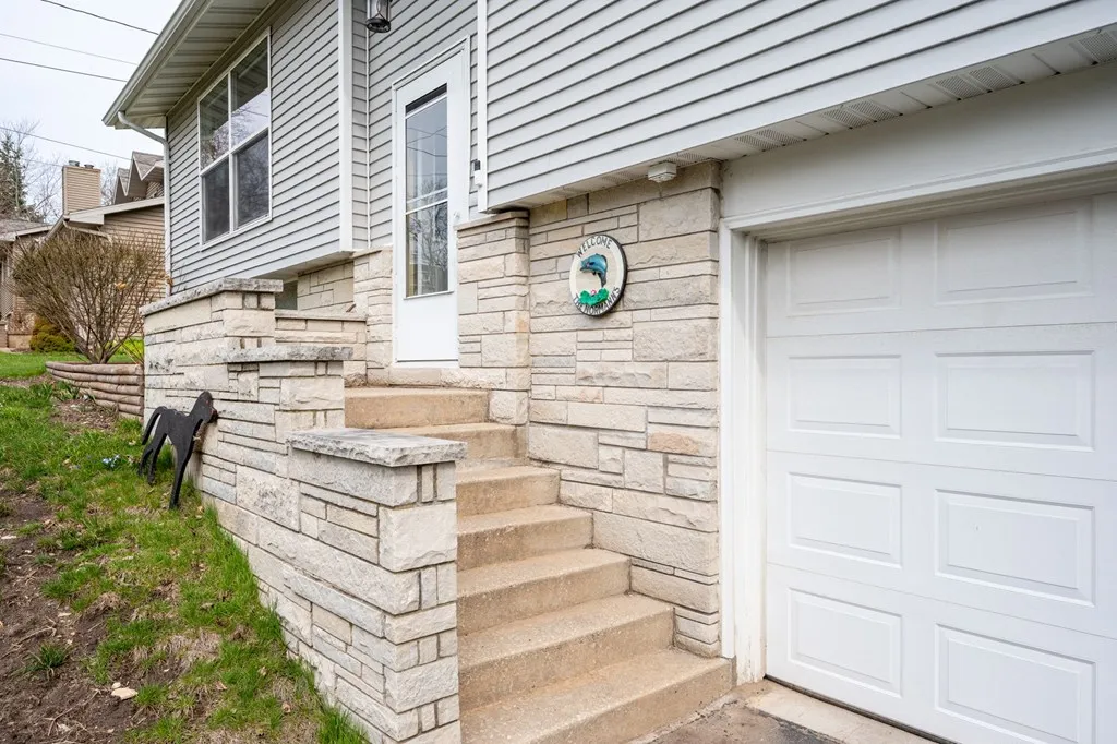 734 Hickory St, Sturgeon Bay Wi 54235, 3 Bedrooms Bedrooms, ,2 BathroomsBathrooms,Inland-Residential,For Sale,Hickory St,143845