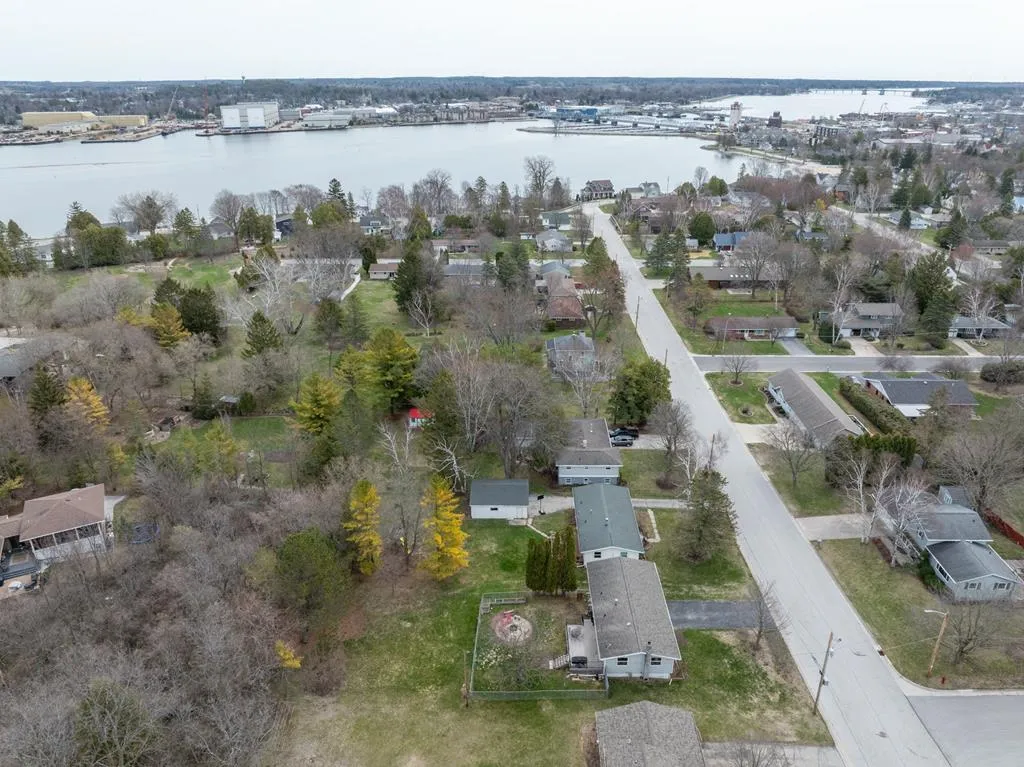 734 Hickory St, Sturgeon Bay Wi 54235, 3 Bedrooms Bedrooms, ,2 BathroomsBathrooms,Inland-Residential,For Sale,Hickory St,143845
