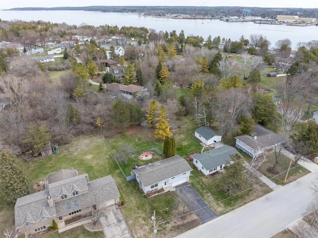734 Hickory St, Sturgeon Bay Wi 54235, 3 Bedrooms Bedrooms, ,2 BathroomsBathrooms,Inland-Residential,For Sale,Hickory St,143845