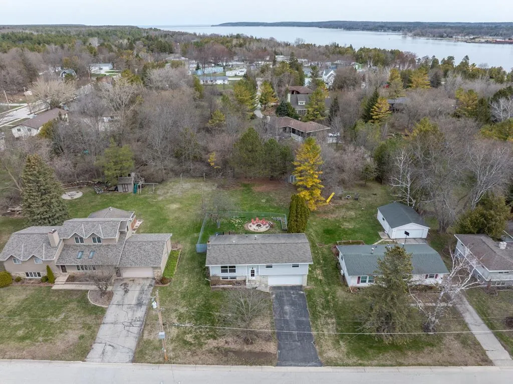 734 Hickory St, Sturgeon Bay Wi 54235, 3 Bedrooms Bedrooms, ,2 BathroomsBathrooms,Inland-Residential,For Sale,Hickory St,143845