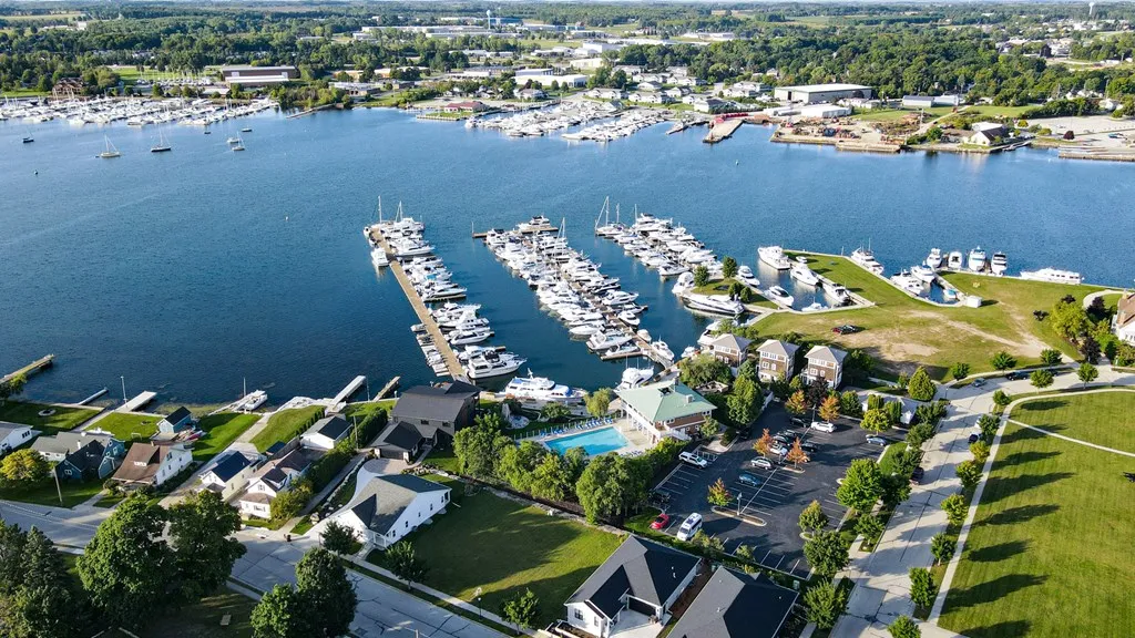 216 S 4th Ave, Sturgeon Bay, Wisconsin 54235, 3 Bedrooms Bedrooms, ,1 BathroomBathrooms,Inland-Residential,For Sale,S 4th Ave,144530