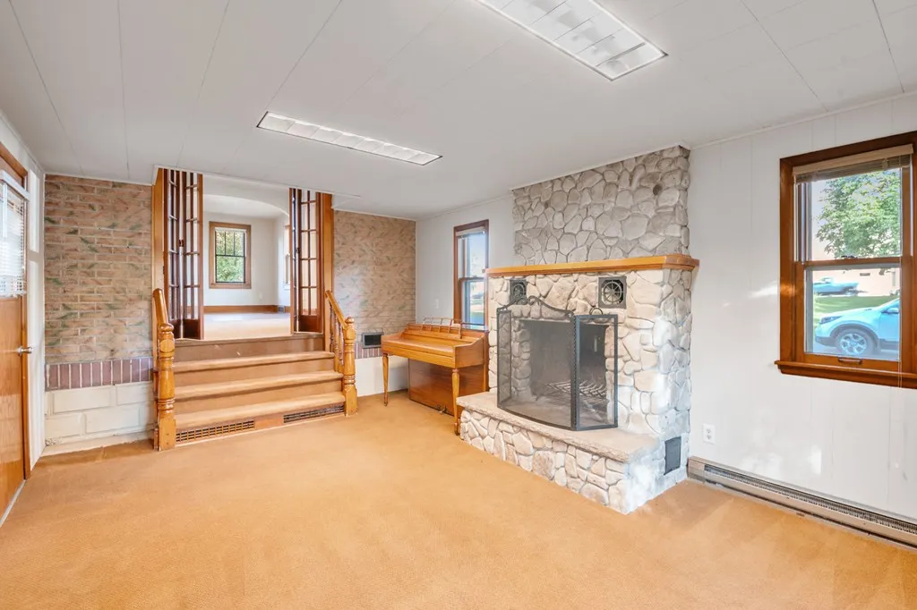 216 S 4th Ave, Sturgeon Bay, Wisconsin 54235, 3 Bedrooms Bedrooms, ,1 BathroomBathrooms,Inland-Residential,For Sale,S 4th Ave,144530