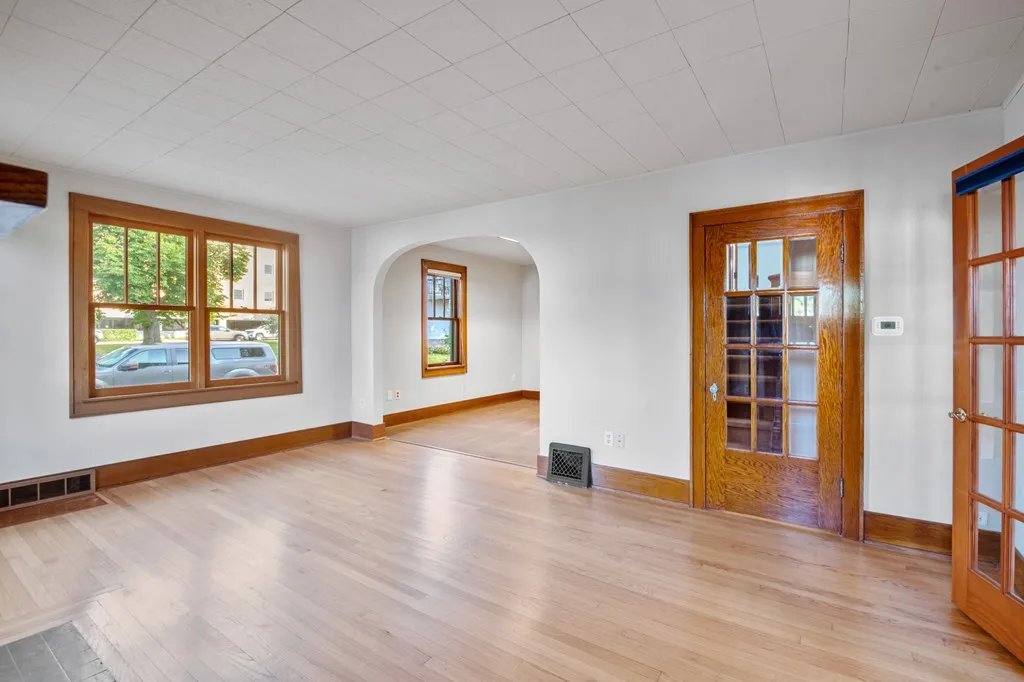 216 S 4th Ave, Sturgeon Bay, Wisconsin 54235, 3 Bedrooms Bedrooms, ,1 BathroomBathrooms,Inland-Residential,For Sale,S 4th Ave,144530