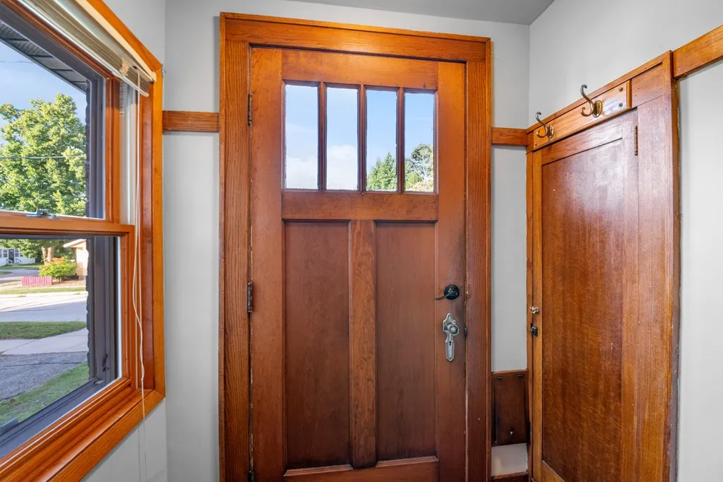 216 S 4th Ave, Sturgeon Bay, Wisconsin 54235, 3 Bedrooms Bedrooms, ,1 BathroomBathrooms,Inland-Residential,For Sale,S 4th Ave,144530