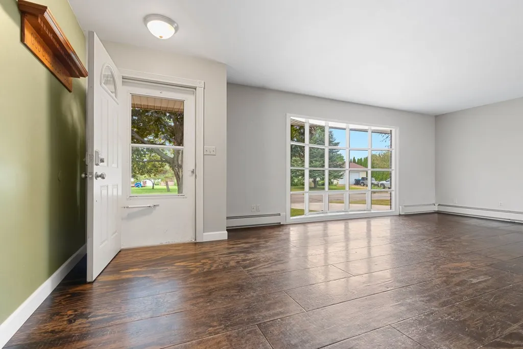 914 N 8th Pl, Sturgeon Bay Wi 54235, 4 Bedrooms Bedrooms, ,3 BathroomsBathrooms,Inland-Residential,For Sale,N 8th Pl,143087