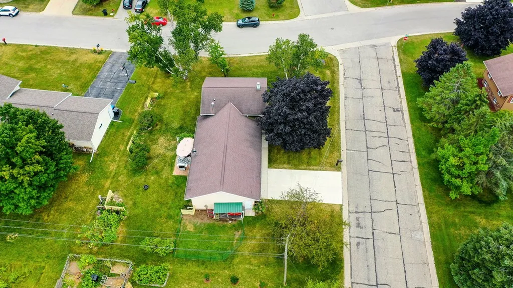 914 N 8th Pl, Sturgeon Bay Wi 54235, 4 Bedrooms Bedrooms, ,3 BathroomsBathrooms,Inland-Residential,For Sale,N 8th Pl,143087