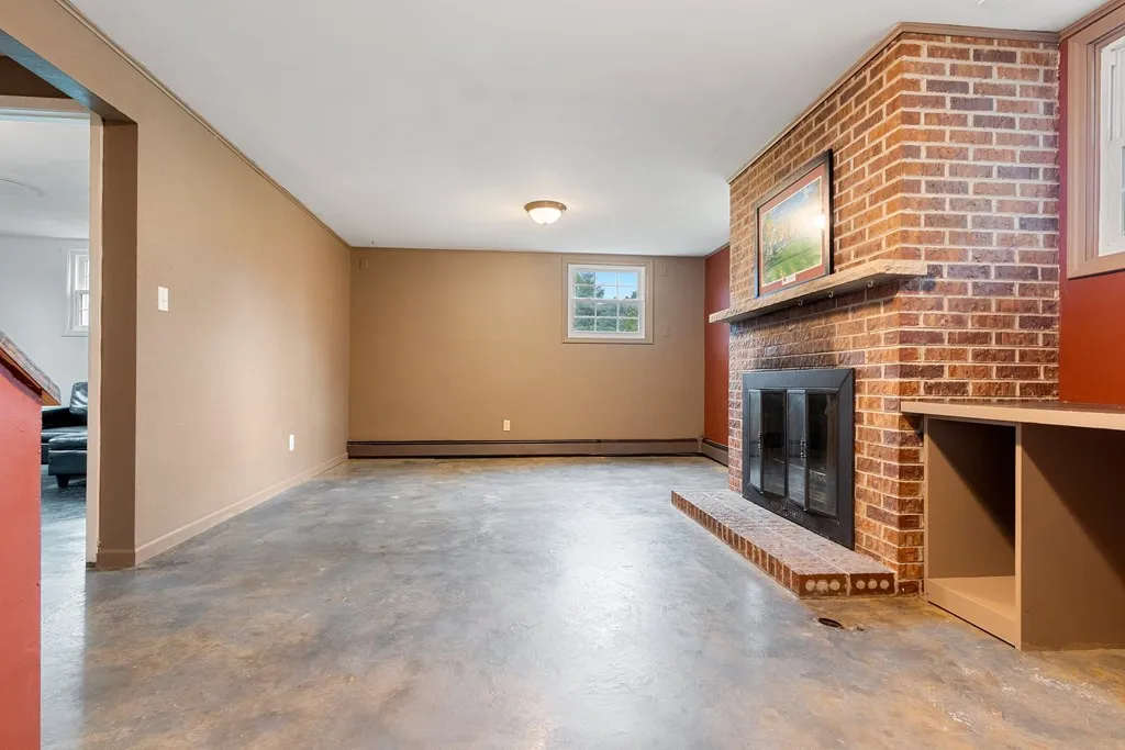 914 N 8th Pl, Sturgeon Bay Wi 54235, 4 Bedrooms Bedrooms, ,3 BathroomsBathrooms,Inland-Residential,For Sale,N 8th Pl,143087