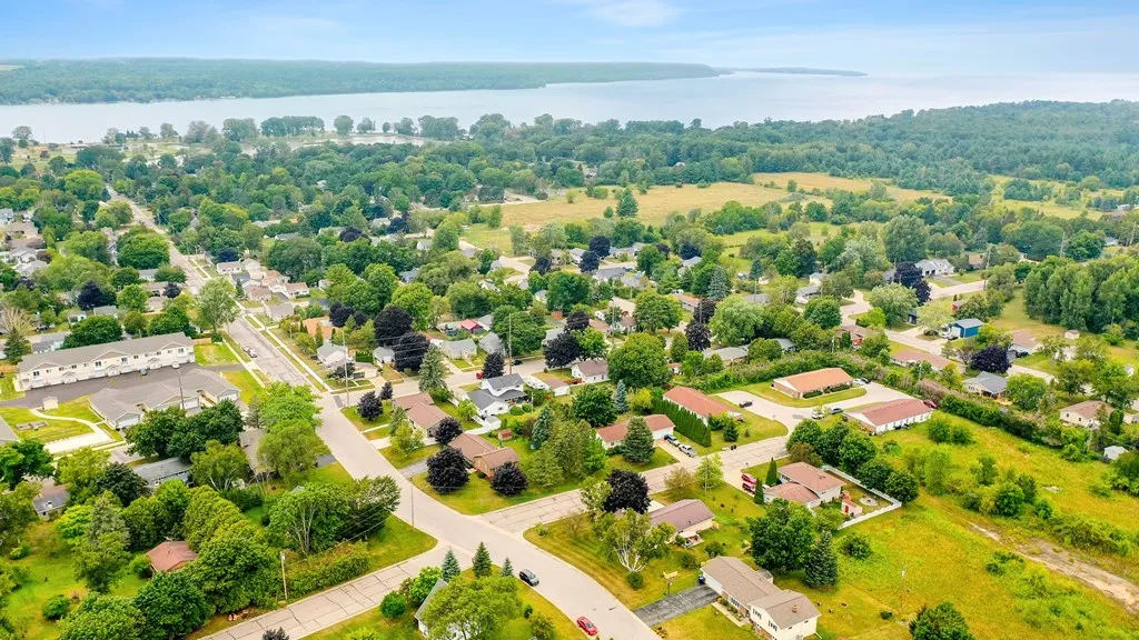 914 N 8th Pl, Sturgeon Bay Wi 54235, 4 Bedrooms Bedrooms, ,3 BathroomsBathrooms,Inland-Residential,For Sale,N 8th Pl,143087