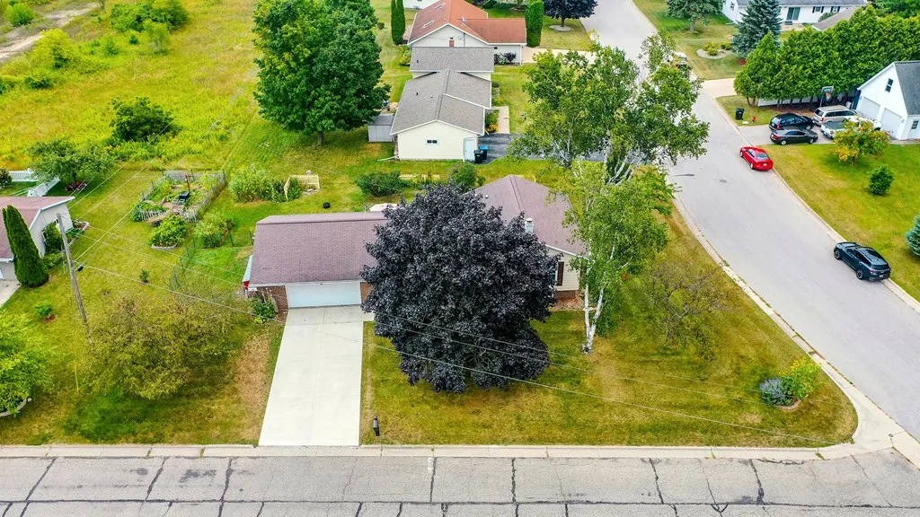 914 N 8th Pl, Sturgeon Bay Wi 54235, 4 Bedrooms Bedrooms, ,3 BathroomsBathrooms,Inland-Residential,For Sale,N 8th Pl,143087