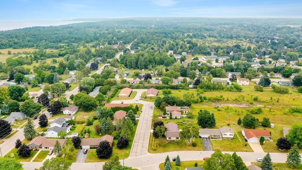 914 N 8th Pl, Sturgeon Bay Wi 54235, 4 Bedrooms Bedrooms, ,3 BathroomsBathrooms,Inland-Residential,For Sale,N 8th Pl,143087