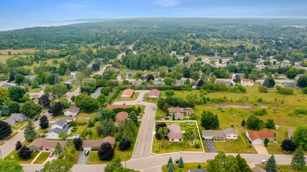 914 N 8th Pl, Sturgeon Bay Wi 54235, 4 Bedrooms Bedrooms, ,3 BathroomsBathrooms,Inland-Residential,For Sale,N 8th Pl,143087