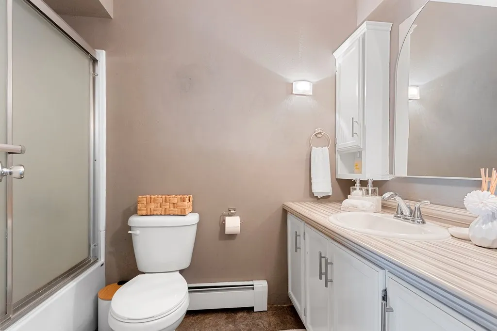 914 N 8th Pl, Sturgeon Bay Wi 54235, 4 Bedrooms Bedrooms, ,3 BathroomsBathrooms,Inland-Residential,For Sale,N 8th Pl,143087