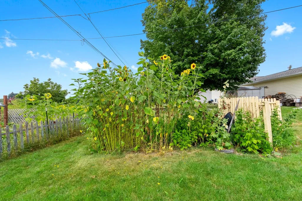 914 N 8th Pl, Sturgeon Bay Wi 54235, 4 Bedrooms Bedrooms, ,3 BathroomsBathrooms,Inland-Residential,For Sale,N 8th Pl,143087