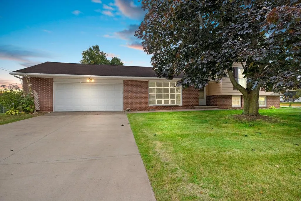 914 N 8th Pl, Sturgeon Bay Wi 54235, 4 Bedrooms Bedrooms, ,3 BathroomsBathrooms,Inland-Residential,For Sale,N 8th Pl,143087