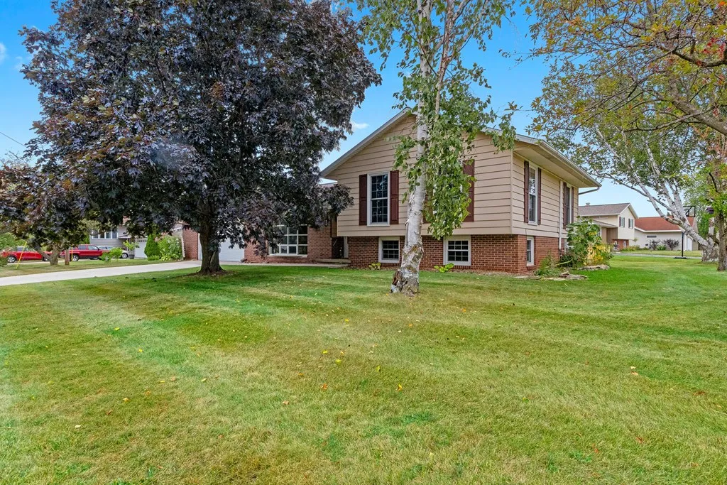 914 N 8th Pl, Sturgeon Bay Wi 54235, 4 Bedrooms Bedrooms, ,3 BathroomsBathrooms,Inland-Residential,For Sale,N 8th Pl,143087