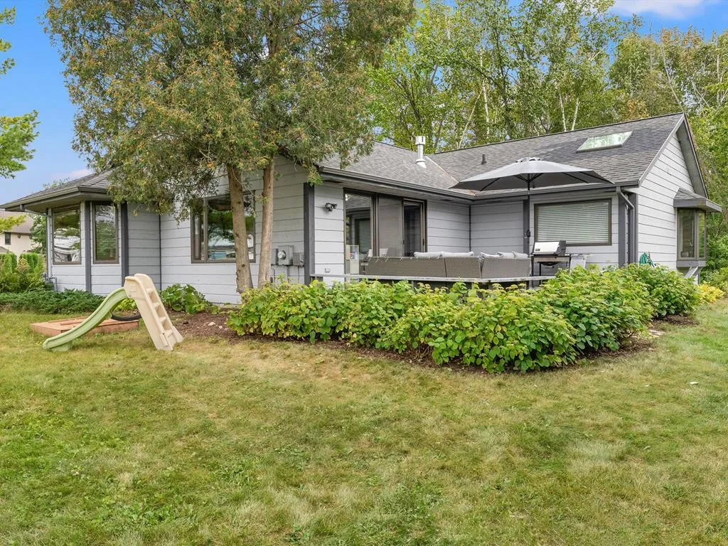 519 E Walnut Pl, Sturgeon Bay Wi 54235, 3 Bedrooms Bedrooms, ,2 BathroomsBathrooms,Inland-Residential,For Sale,E Walnut Pl,143201