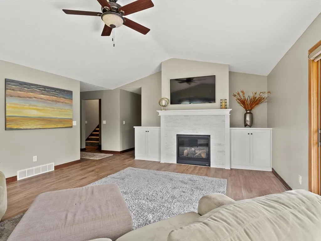 519 E Walnut Pl, Sturgeon Bay Wi 54235, 3 Bedrooms Bedrooms, ,2 BathroomsBathrooms,Inland-Residential,For Sale,E Walnut Pl,143201