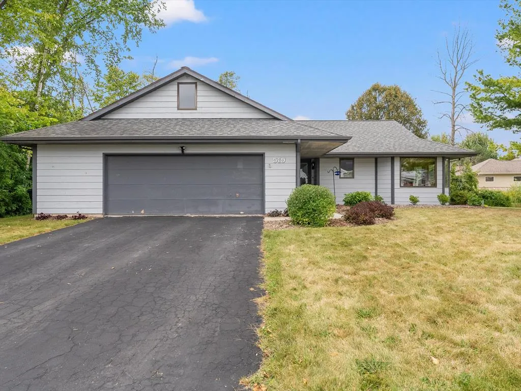 519 E Walnut Pl, Sturgeon Bay Wi 54235, 3 Bedrooms Bedrooms, ,2 BathroomsBathrooms,Inland-Residential,For Sale,E Walnut Pl,143201