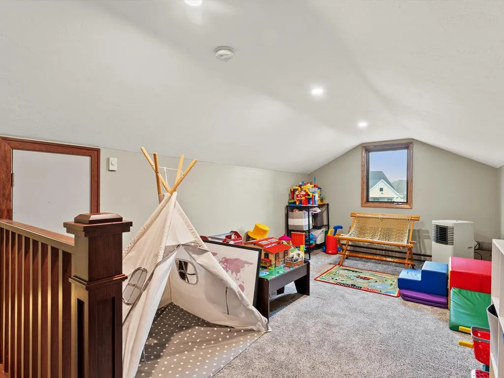 519 E Walnut Pl, Sturgeon Bay Wi 54235, 3 Bedrooms Bedrooms, ,2 BathroomsBathrooms,Inland-Residential,For Sale,E Walnut Pl,143201