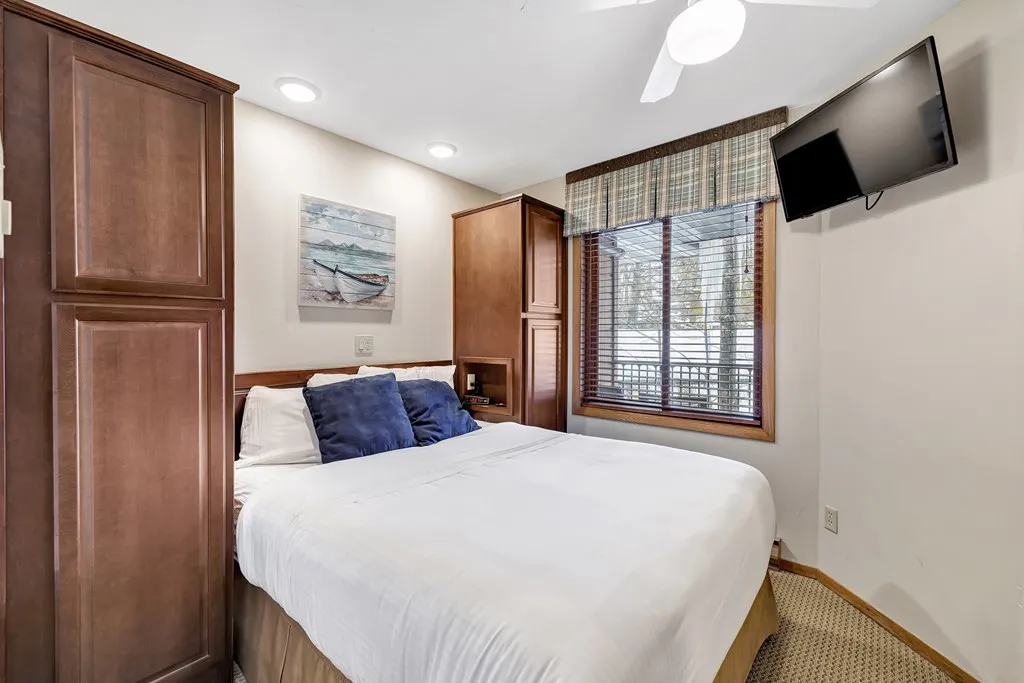 4920 Landmark Cir # 2324, Egg Harbor Wi 54209, 2 Bedrooms Bedrooms, ,1 BathroomBathrooms,Condominium,For Sale,Landmark Cir,143648