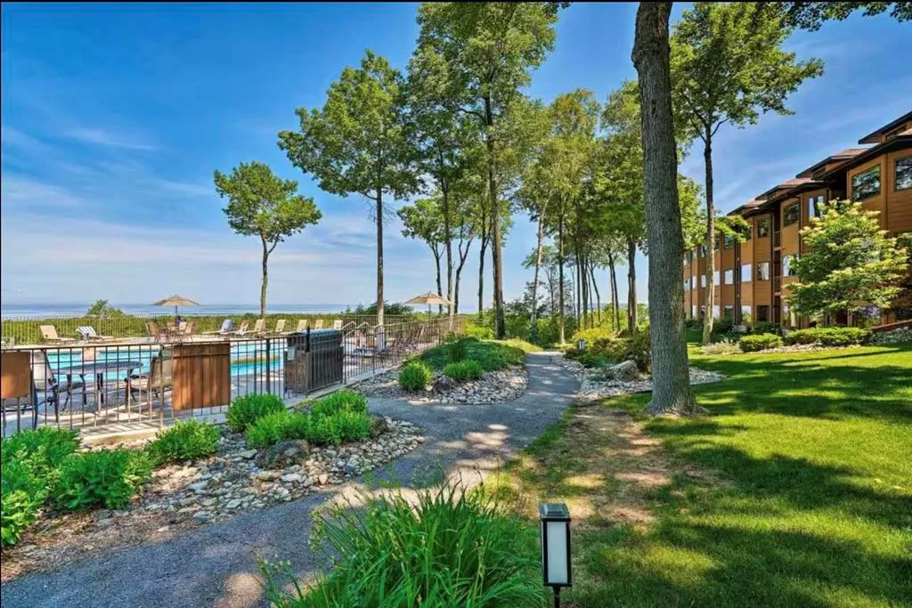 4920 Landmark Cir # 2324, Egg Harbor Wi 54209, 2 Bedrooms Bedrooms, ,1 BathroomBathrooms,Condominium,For Sale,Landmark Cir,143648