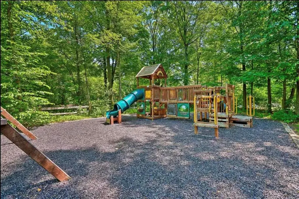 4920 Landmark Cir # 2324, Egg Harbor Wi 54209, 2 Bedrooms Bedrooms, ,1 BathroomBathrooms,Condominium,For Sale,Landmark Cir,143648