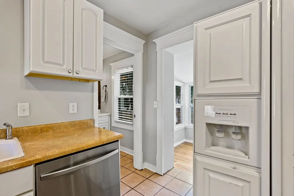 949 Superior St, Sturgeon Bay Wi 54235, 3 Bedrooms Bedrooms, ,2 BathroomsBathrooms,Inland-Residential,For Sale,Superior St,141428