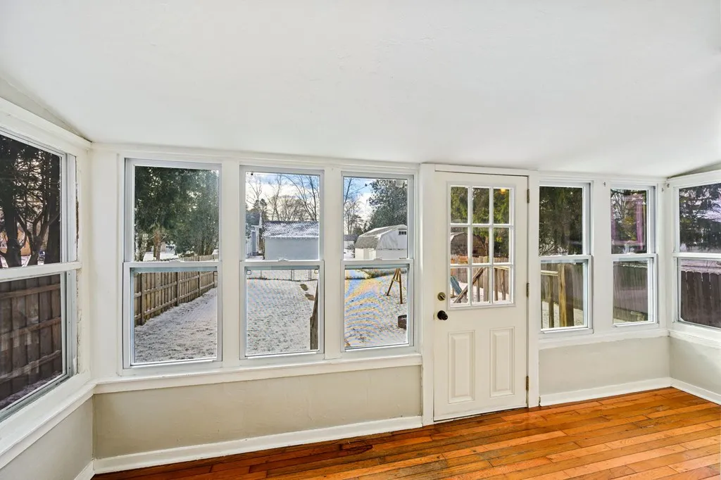 949 Superior St, Sturgeon Bay Wi 54235, 3 Bedrooms Bedrooms, ,2 BathroomsBathrooms,Inland-Residential,For Sale,Superior St,141428