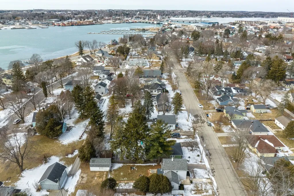 949 Superior St, Sturgeon Bay Wi 54235, 3 Bedrooms Bedrooms, ,2 BathroomsBathrooms,Inland-Residential,For Sale,Superior St,141428