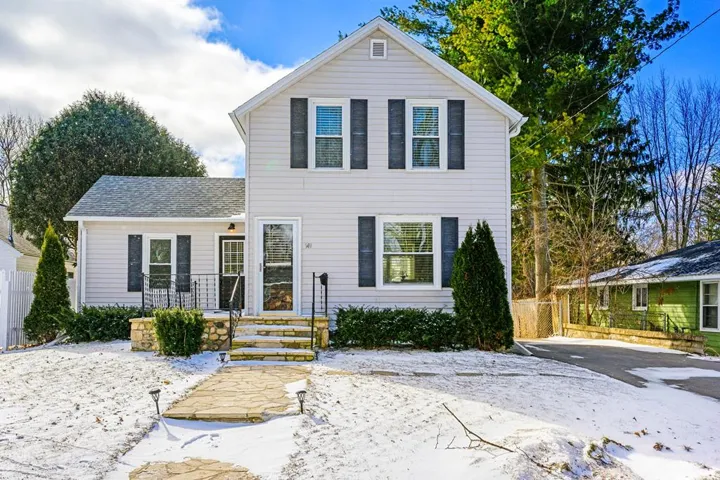 949 Superior St, Sturgeon Bay Wi 54235, 3 Bedrooms Bedrooms, ,2 BathroomsBathrooms,Inland-Residential,For Sale,Superior St,141428
