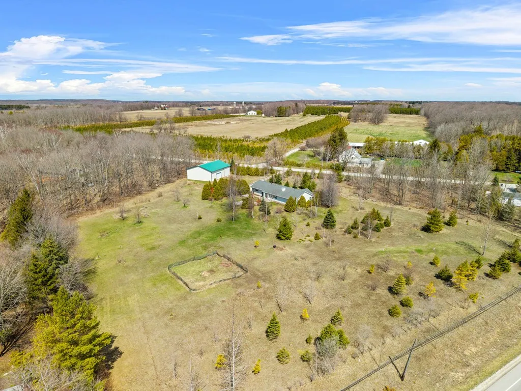 4909 Ripp Rd, Sturgeon Bay Wi 54235, 3 Bedrooms Bedrooms, ,3 BathroomsBathrooms,Inland-Residential,For Sale,Ripp Rd,143893