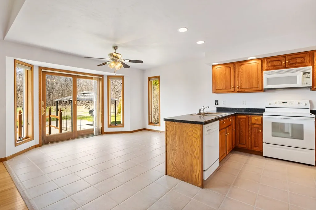 4909 Ripp Rd, Sturgeon Bay Wi 54235, 3 Bedrooms Bedrooms, ,3 BathroomsBathrooms,Inland-Residential,For Sale,Ripp Rd,143893