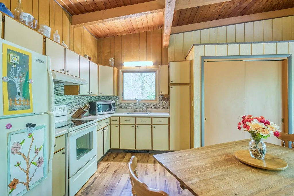 5310 Elaine Dr, Sturgeon Bay Wi 54235, 2 Bedrooms Bedrooms, ,1 BathroomBathrooms,Inland-Residential,For Sale,Elaine Dr,141664