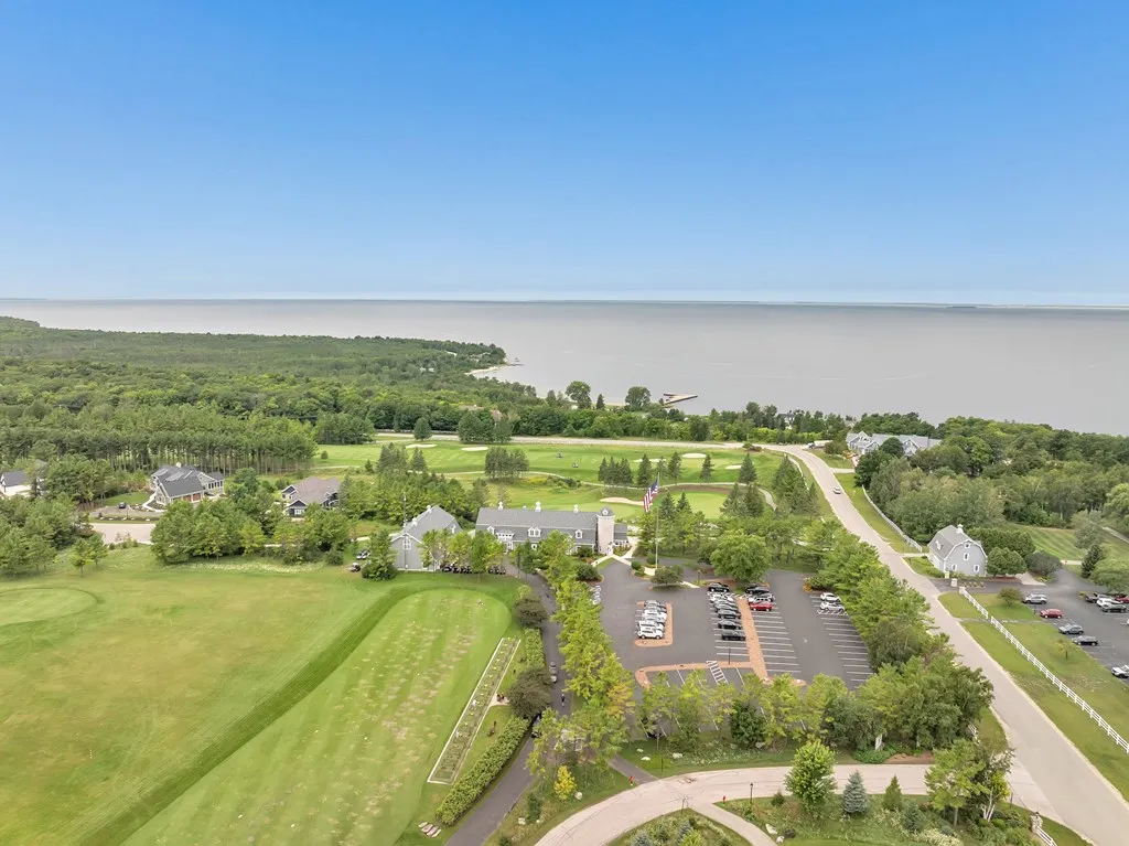 5280 Horseshoe Bay Rd # 6, Egg Harbor, Wisconsin 54209, 2 Bedrooms Bedrooms, ,2 BathroomsBathrooms,Condominium,For Sale,Horseshoe Bay Rd,144431