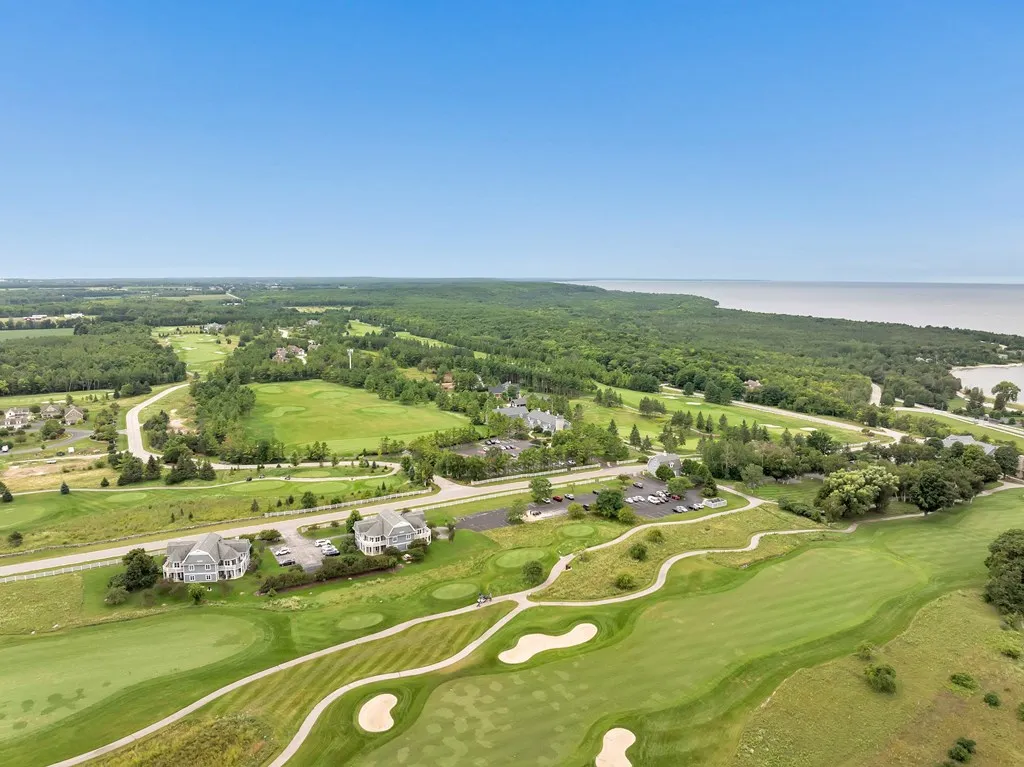 5280 Horseshoe Bay Rd # 6, Egg Harbor, Wisconsin 54209, 2 Bedrooms Bedrooms, ,2 BathroomsBathrooms,Condominium,For Sale,Horseshoe Bay Rd,144431