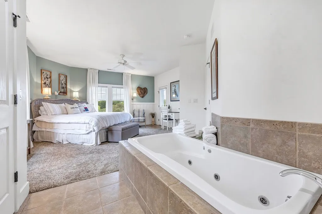 5280 Horseshoe Bay Rd # 6, Egg Harbor, Wisconsin 54209, 2 Bedrooms Bedrooms, ,2 BathroomsBathrooms,Condominium,For Sale,Horseshoe Bay Rd,144431