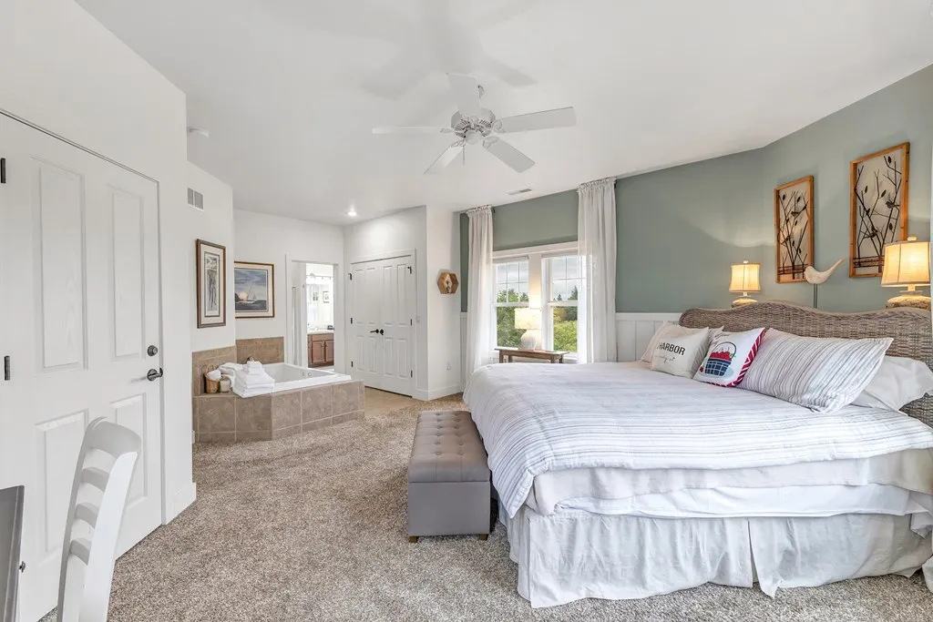 5280 Horseshoe Bay Rd # 6, Egg Harbor, Wisconsin 54209, 2 Bedrooms Bedrooms, ,2 BathroomsBathrooms,Condominium,For Sale,Horseshoe Bay Rd,144431