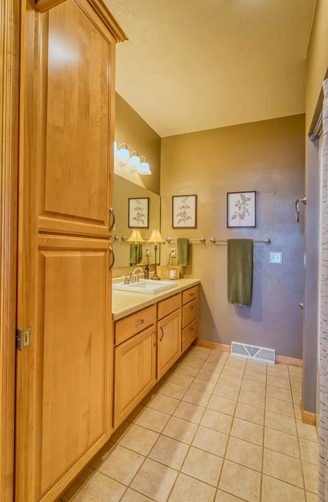 10566 Cut Stone Ct # 511, Sister Bay, Wisconsin 54234, 2 Bedrooms Bedrooms, ,2 BathroomsBathrooms,Condominium,For Sale,Cut Stone Ct,143941