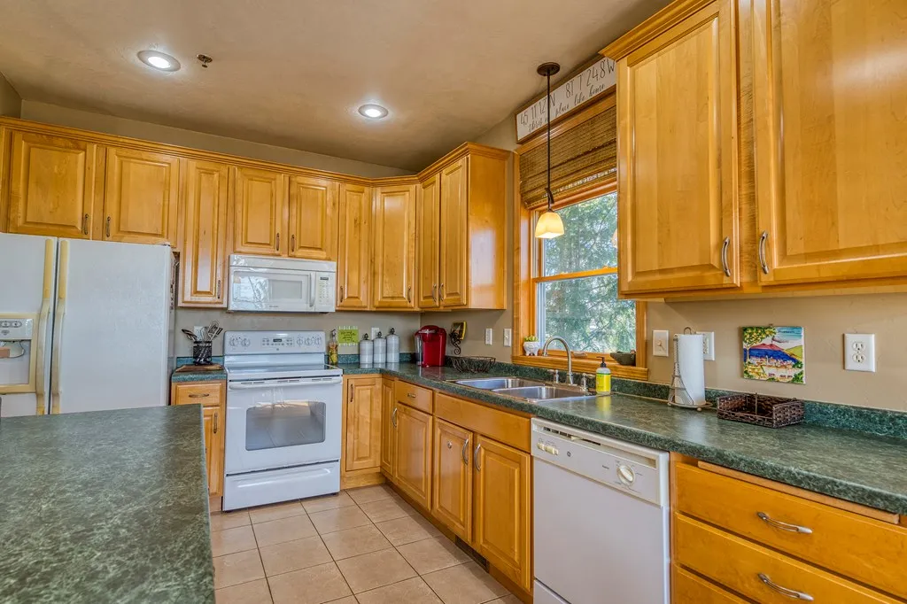 10566 Cut Stone Ct # 511, Sister Bay, Wisconsin 54234, 2 Bedrooms Bedrooms, ,2 BathroomsBathrooms,Condominium,For Sale,Cut Stone Ct,143941
