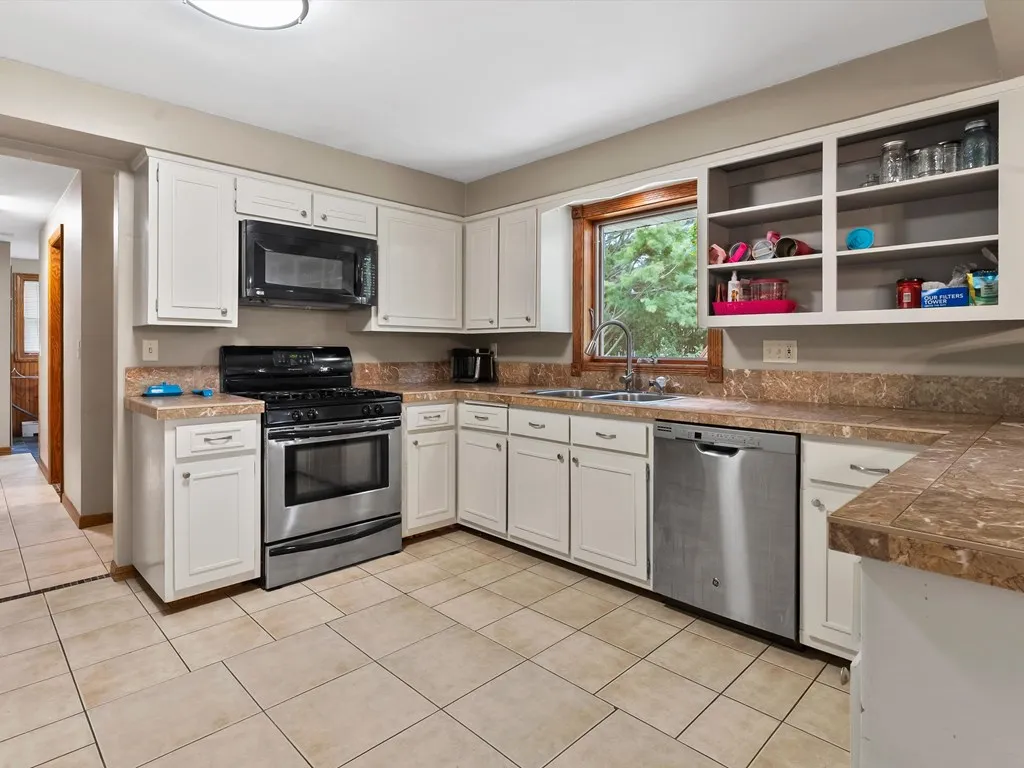 1753 Michigan St, Sturgeon Bay, Wisconsin 54235, 3 Bedrooms Bedrooms, ,2 BathroomsBathrooms,Inland-Residential,For Sale,Michigan St,144187