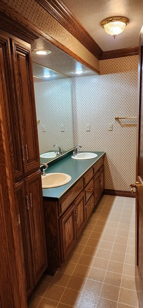 1461 N Bay Shore Dr, Brussels Wi 54204, 4 Bedrooms Bedrooms, ,4 BathroomsBathrooms,Waterfront-Residential,For Sale,N Bay Shore Rd,141817