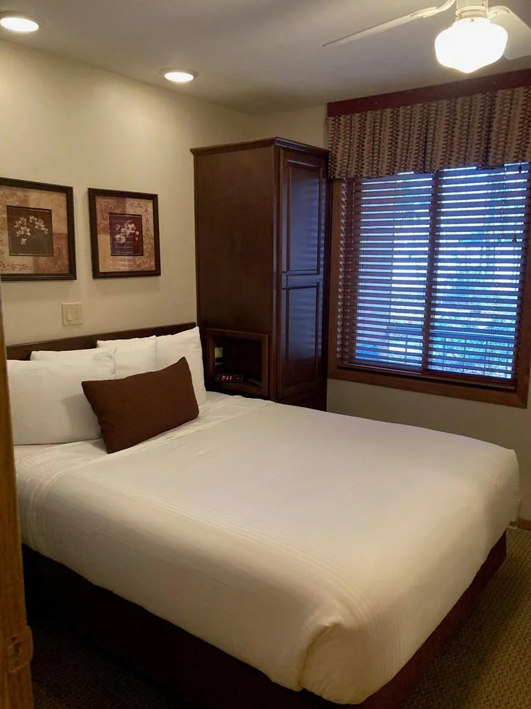 4920 Landmark Cir, Egg Harbor Wi 54209, 1 Bedroom Bedrooms, ,1 BathroomBathrooms,Condominium,For Sale,Landmark Cir,141494