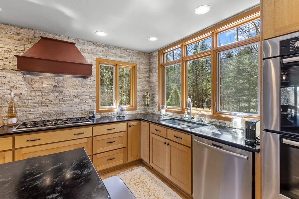 5282 W Shore Dr, Sturgeon Bay Wi 54235, 4 Bedrooms Bedrooms, ,5 BathroomsBathrooms,Waterfront-Residential,For Sale,W Shore Dr,143900