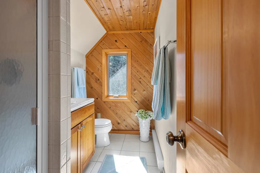 5282 W Shore Dr, Sturgeon Bay Wi 54235, 4 Bedrooms Bedrooms, ,5 BathroomsBathrooms,Waterfront-Residential,For Sale,W Shore Dr,143900