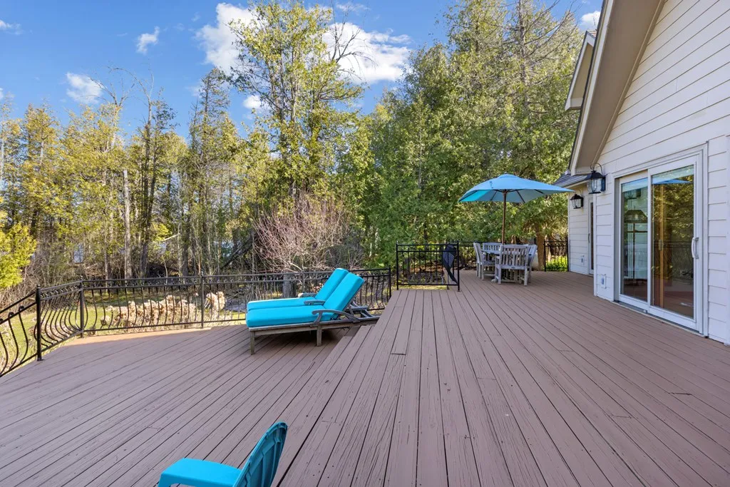 5282 W Shore Dr, Sturgeon Bay Wi 54235, 4 Bedrooms Bedrooms, ,5 BathroomsBathrooms,Waterfront-Residential,For Sale,W Shore Dr,143900