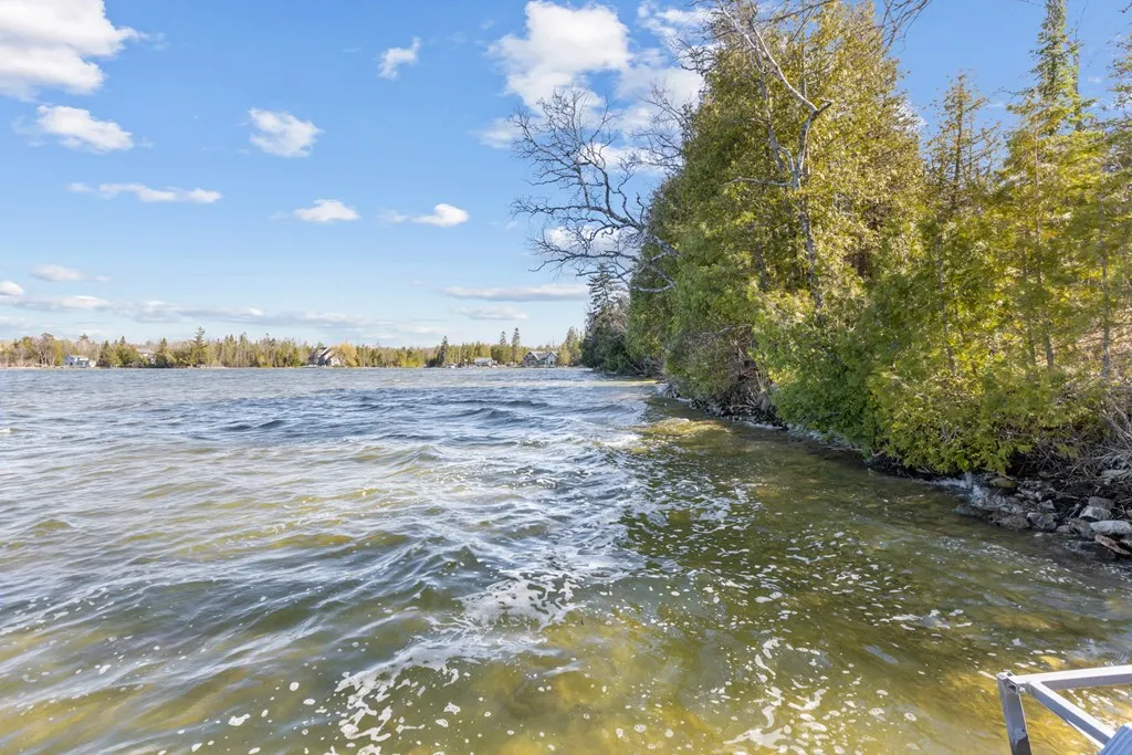 5282 W Shore Dr, Sturgeon Bay Wi 54235, 4 Bedrooms Bedrooms, ,5 BathroomsBathrooms,Waterfront-Residential,For Sale,W Shore Dr,143900
