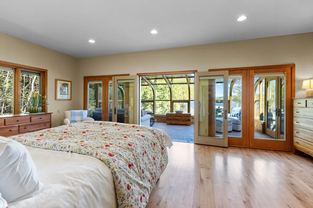 5282 W Shore Dr, Sturgeon Bay Wi 54235, 4 Bedrooms Bedrooms, ,5 BathroomsBathrooms,Waterfront-Residential,For Sale,W Shore Dr,143900