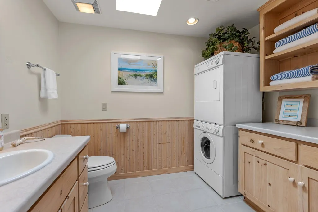 5282 W Shore Dr, Sturgeon Bay Wi 54235, 4 Bedrooms Bedrooms, ,5 BathroomsBathrooms,Waterfront-Residential,For Sale,W Shore Dr,143900